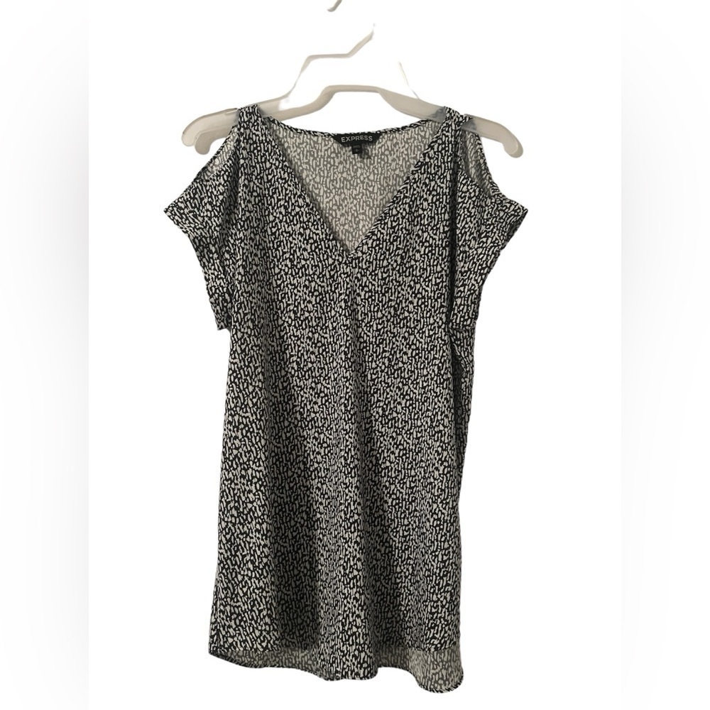 express short sleeve blouse size small